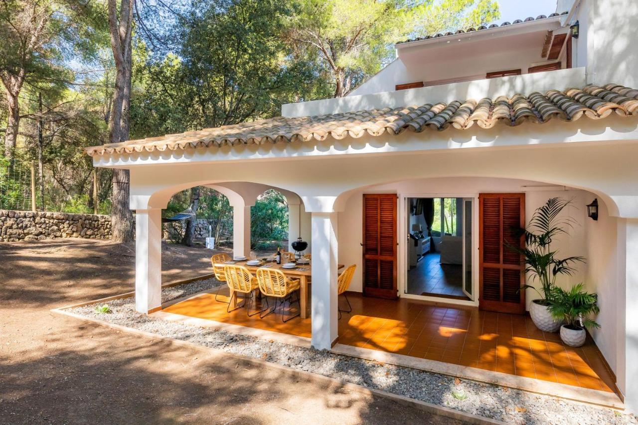 The Lovely Botana 1 Villa